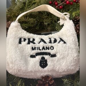 🎄🌲🎄SALE PRADA VINTAGE Re-edition 2000 faux fur handbag no dust bag.